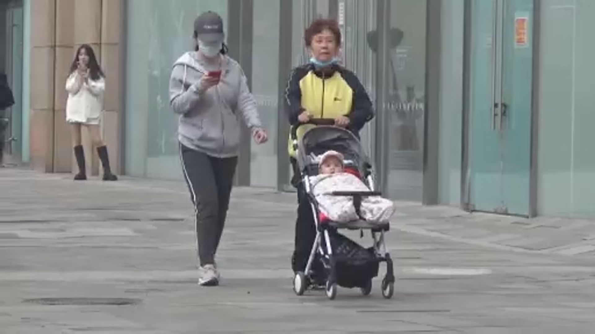 內地新增本土個案按日少逾千宗