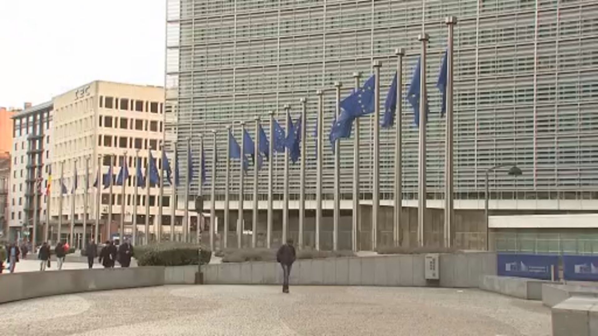 歐盟強烈建議成員國要求中國旅客出示陰性檢測證明