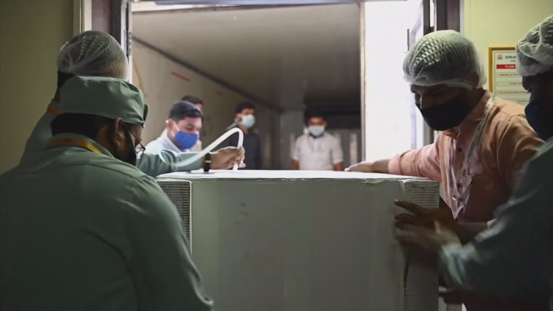 首批世衛主導新冠疫苗計劃疫苗運抵非洲加納