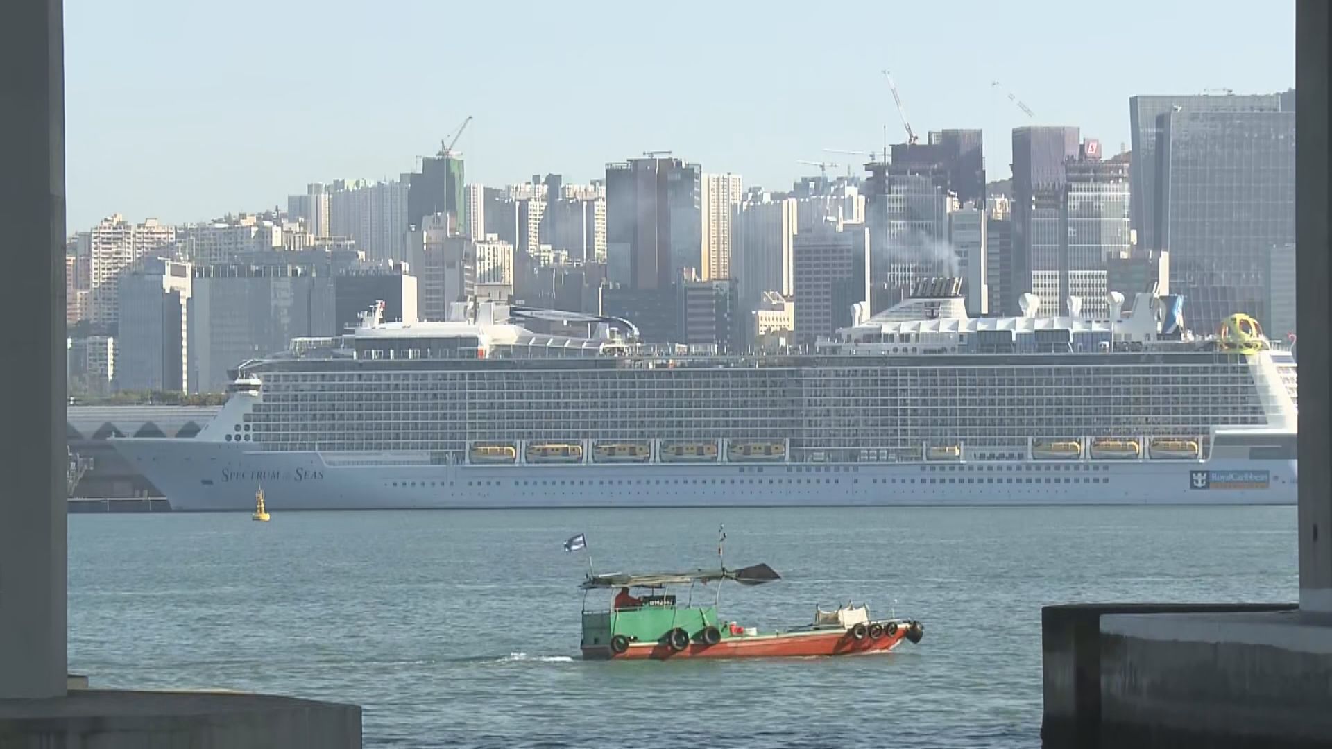 有確診病人密切接觸者登上郵輪海洋光譜號　提早回航 