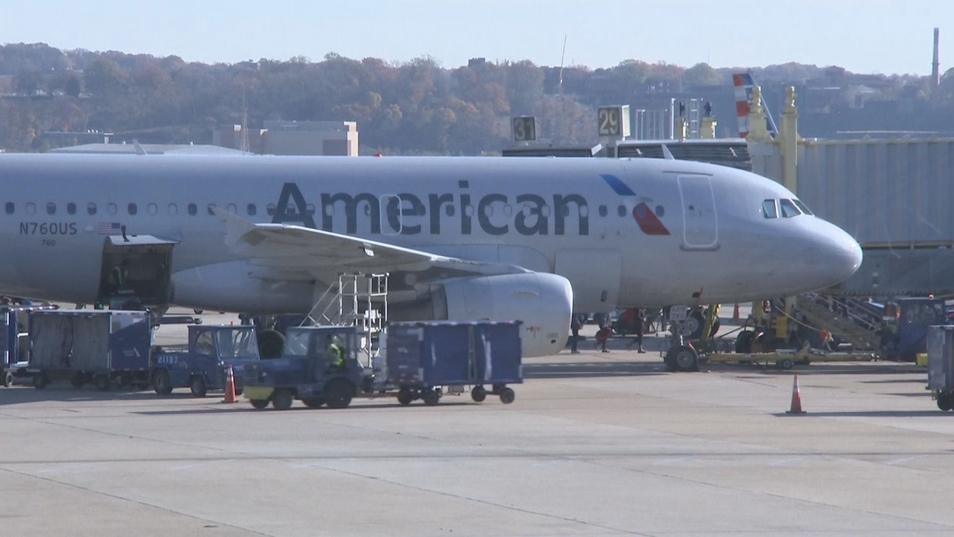 美國航空暫停香港來往洛杉磯和達拉斯航班