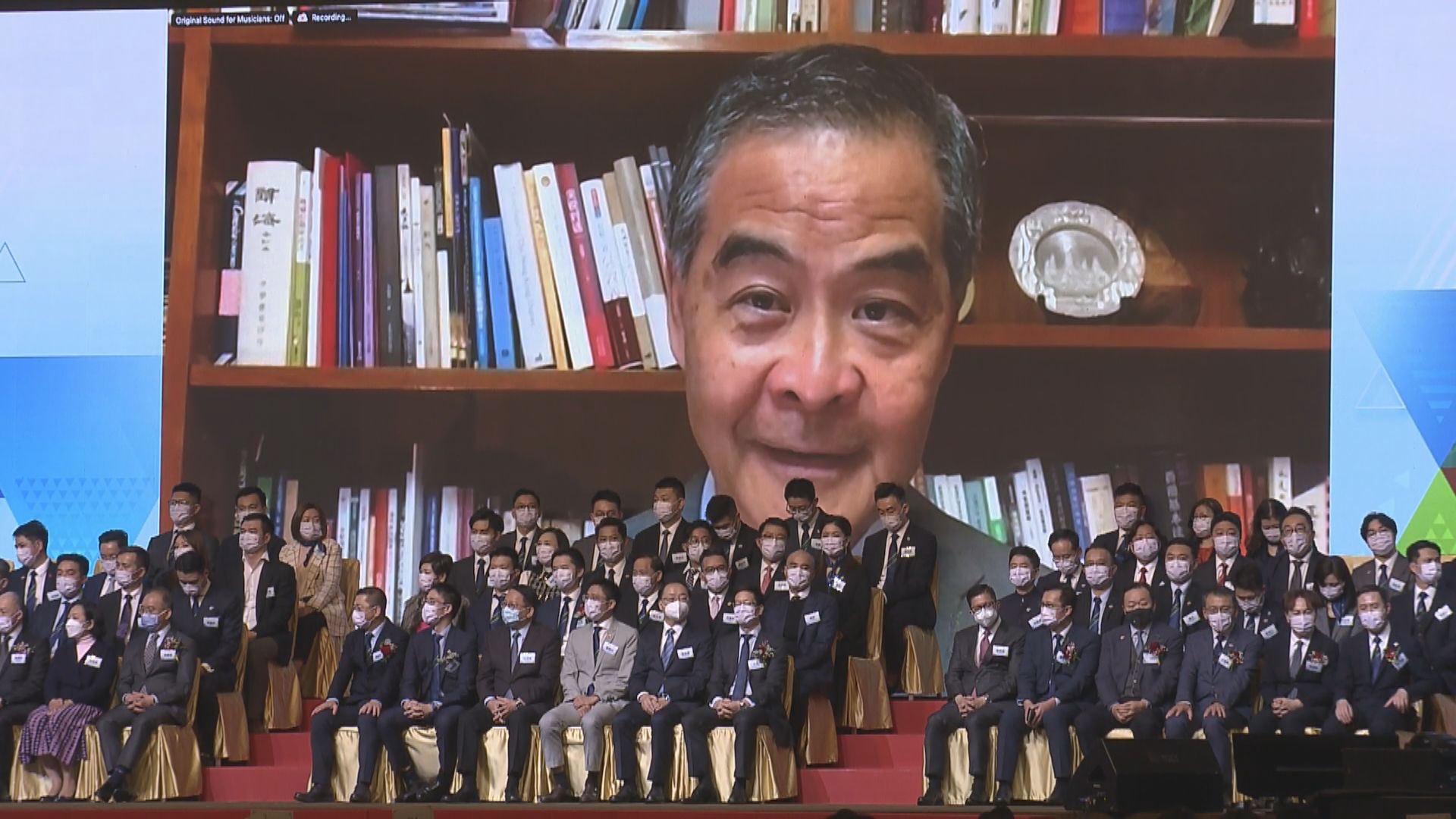 梁振英外訪返港後確診新冠病毒　正居家隔離