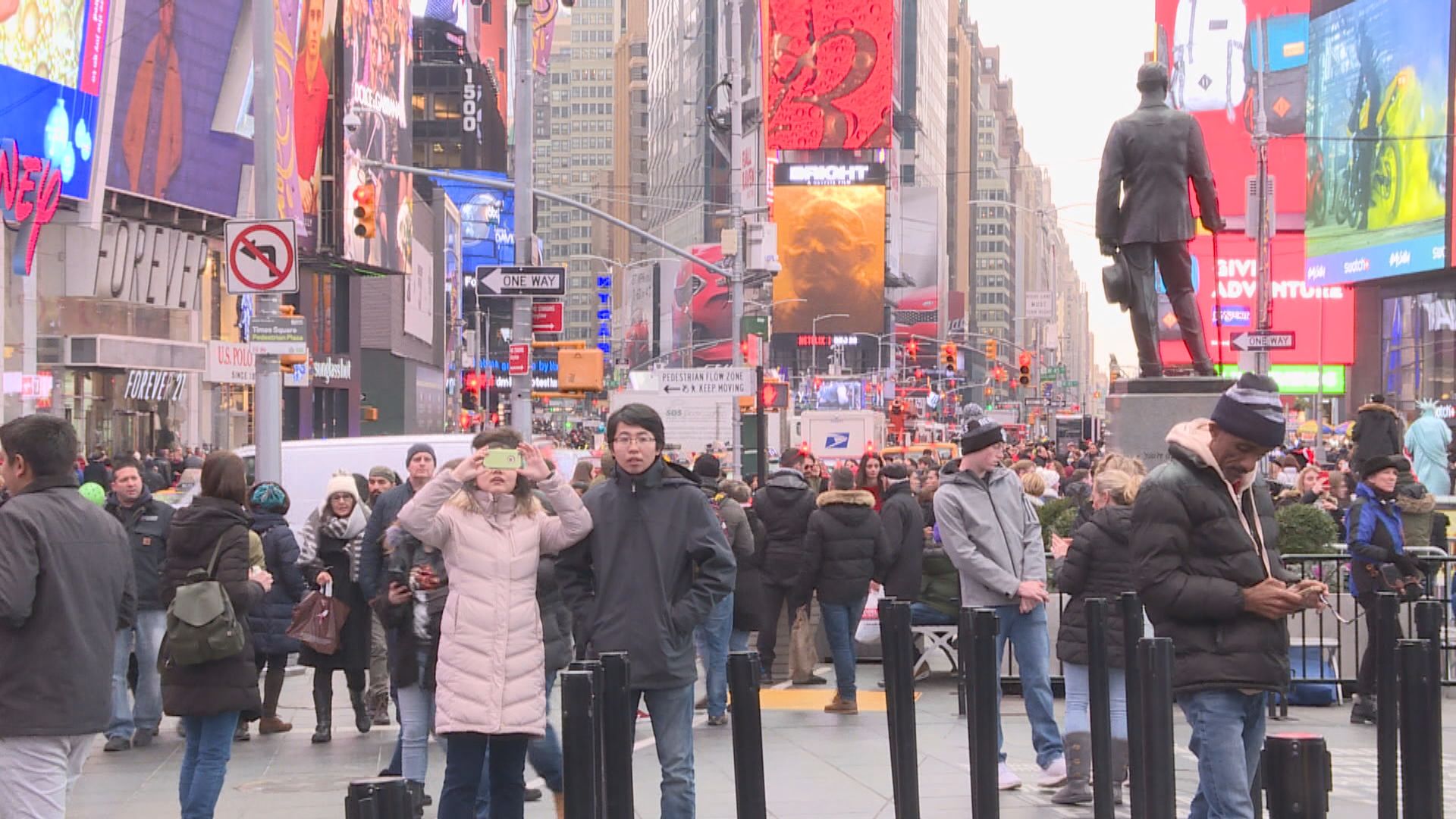 牛津經濟研究：疫情或令全球經濟損失逾1.1萬億美元