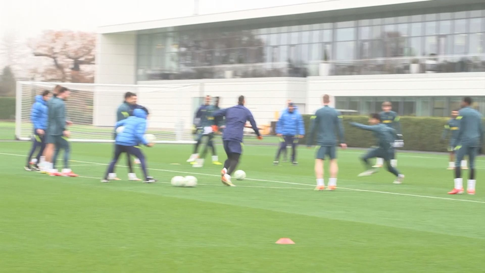 英超球會加強病毒檢測　職球員每日需進行快速測試