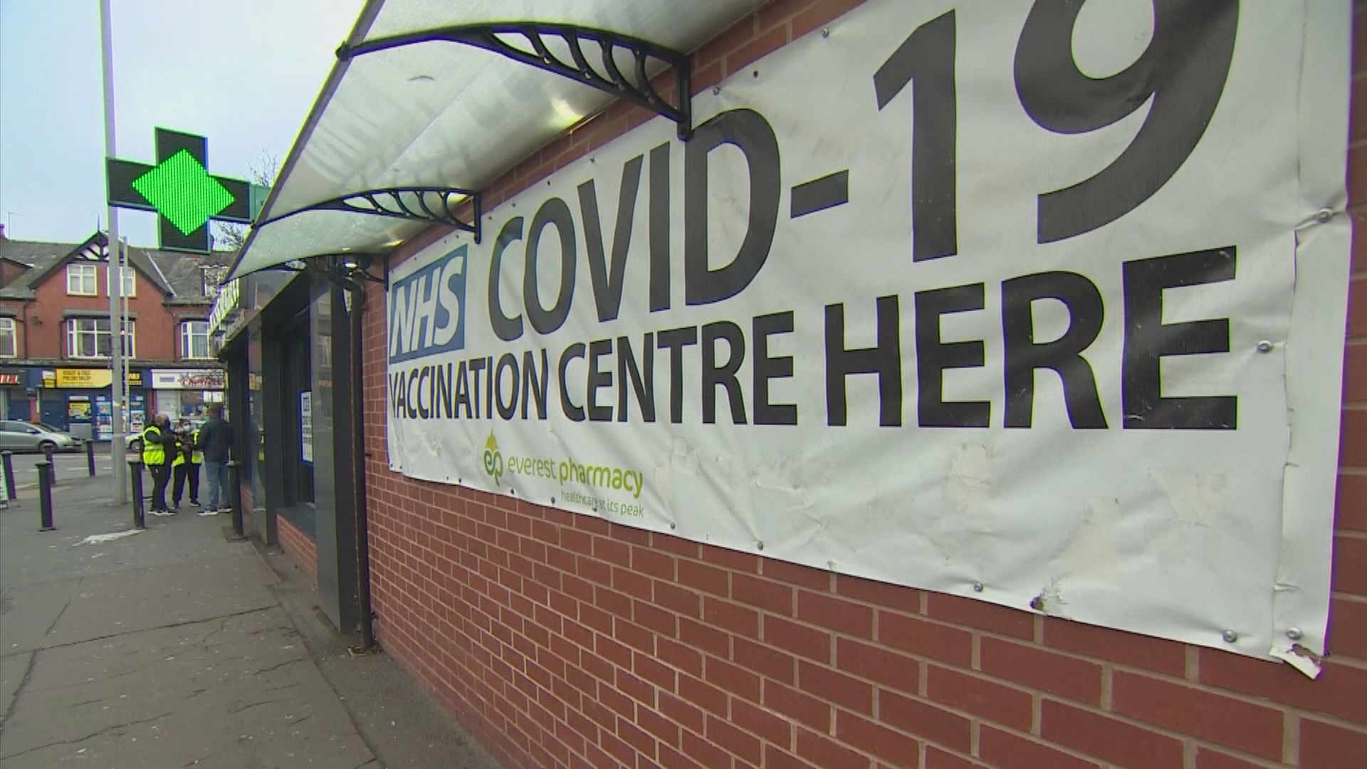 英國及法國單日確診數字再創新高