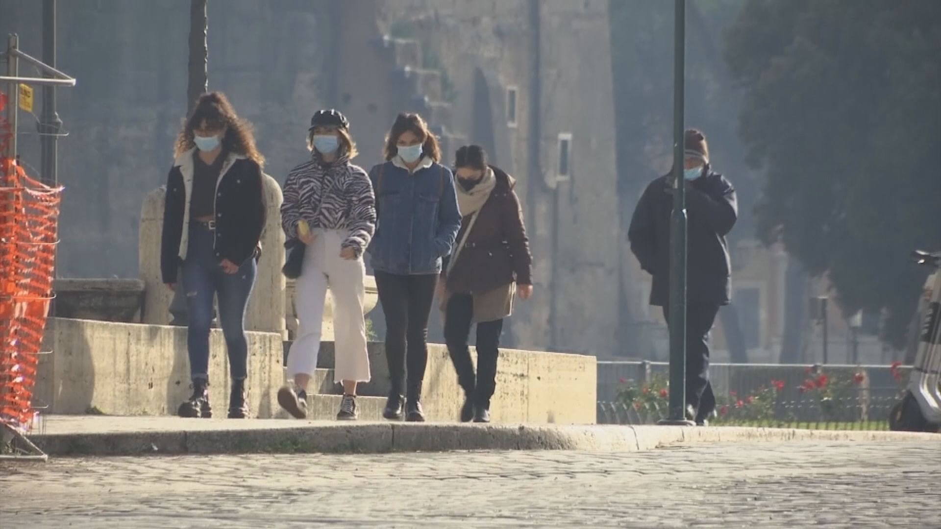 歐洲新冠病毒疫情持續嚴峻　英國單日死亡數字是自疫情以來第三高