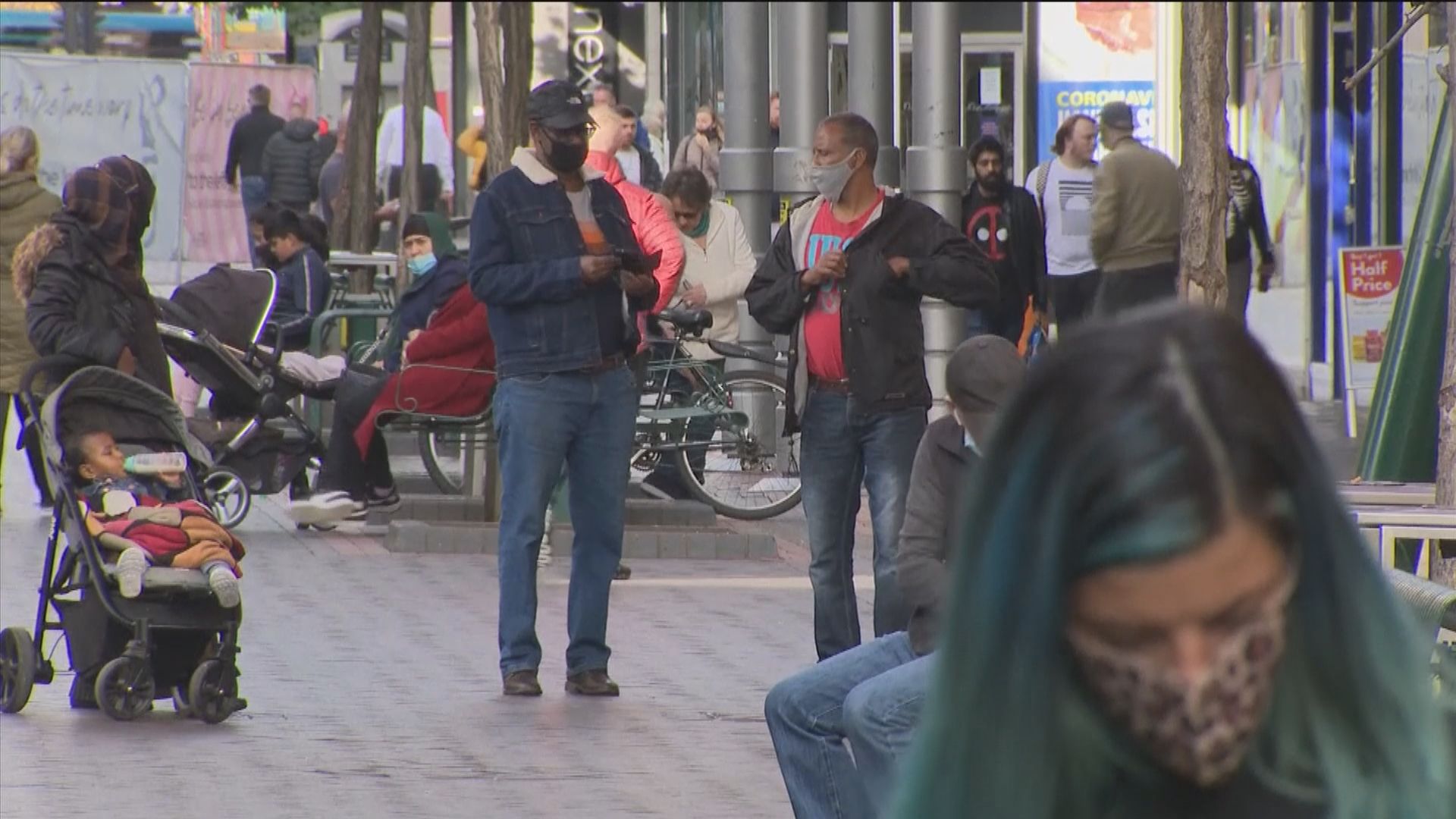 英國政府指或有部分密切接觸者未被及時追蹤