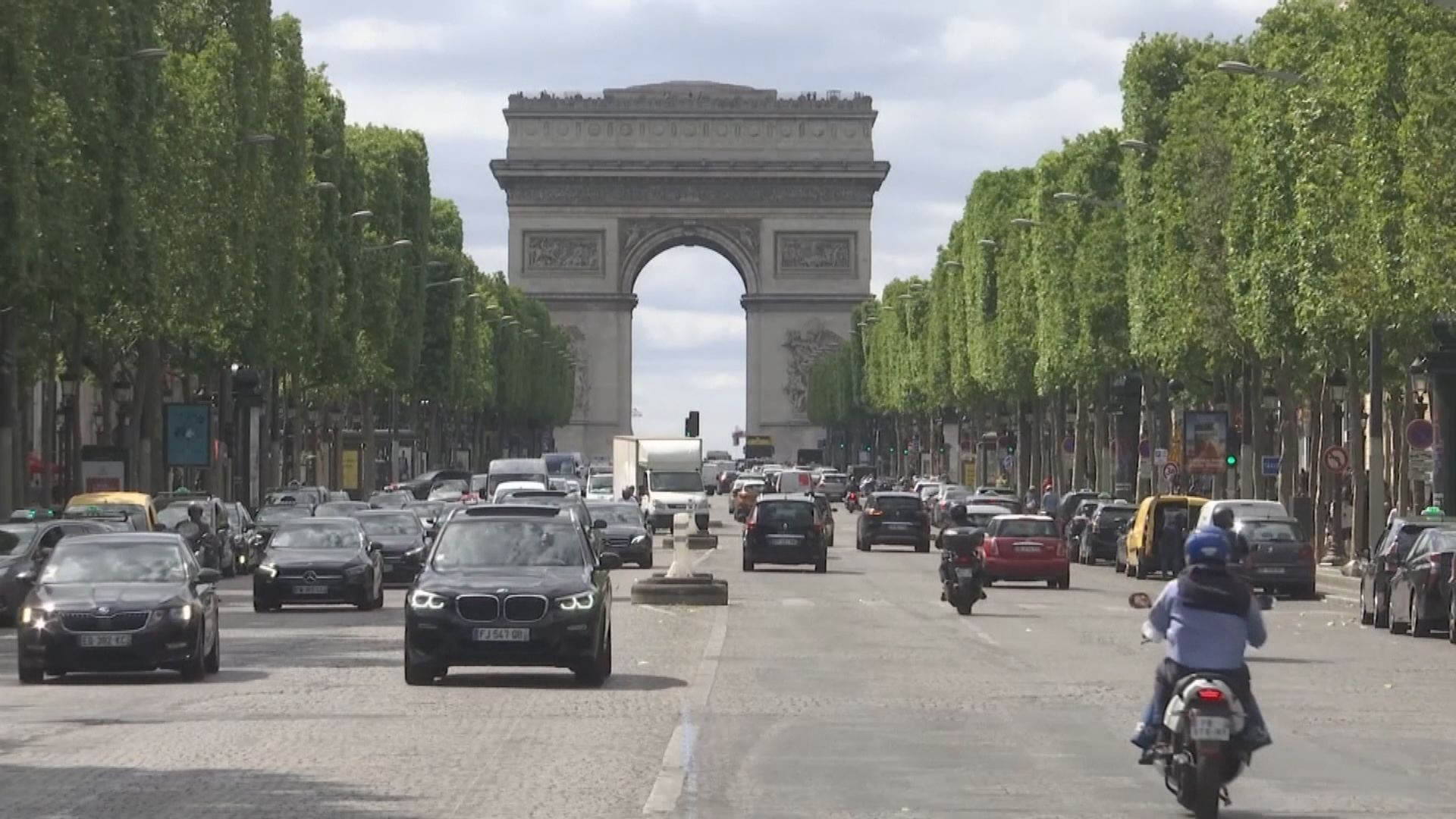 法國兩個城市提升防疫警戒級別至最高