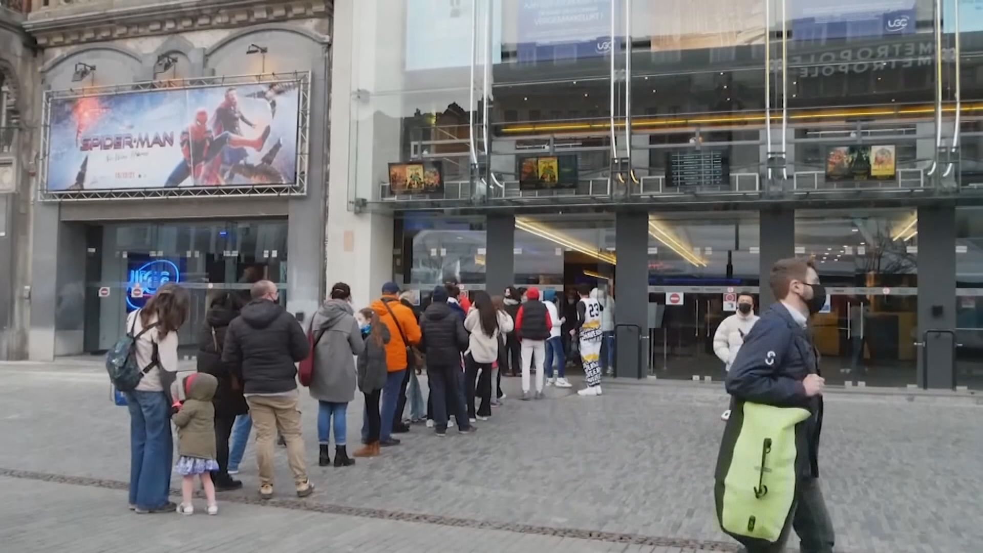 法英兩國新增新冠病毒確診個案數目均創單日新高