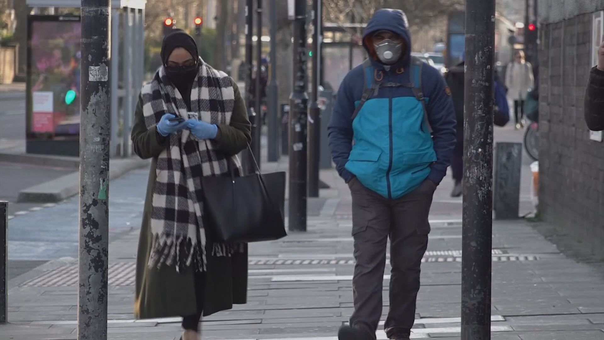 英料疫情高峰在復活節出現　意新增個案續減