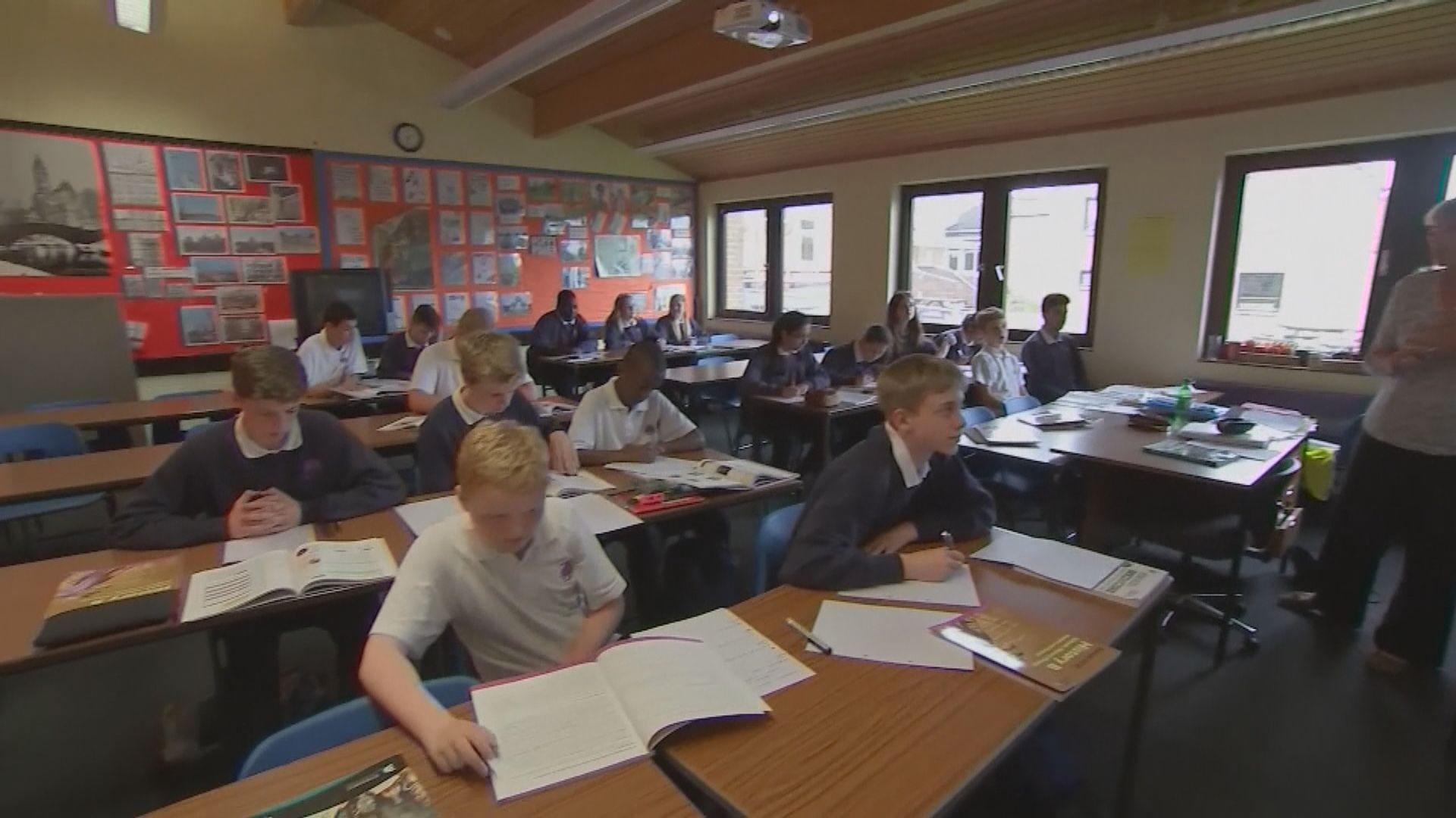 英國最快下月分階段復課　遭部分地方政府反對