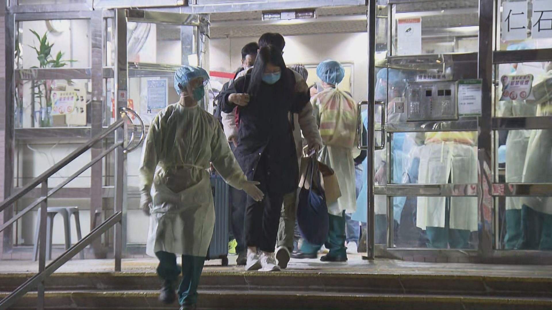 石蔭邨仁石樓全幢09室居民撤離行動清晨完成