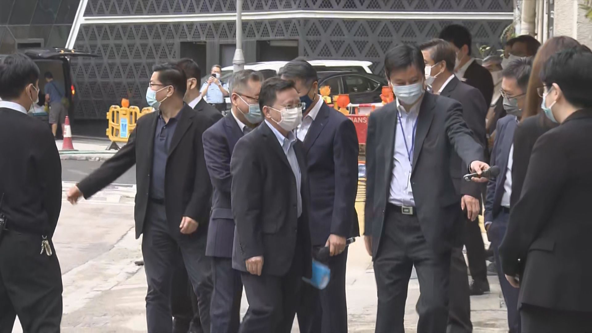 內地防疫專家團繼續訪港第三日行程　譚耀宗：兩地下個月通關在望