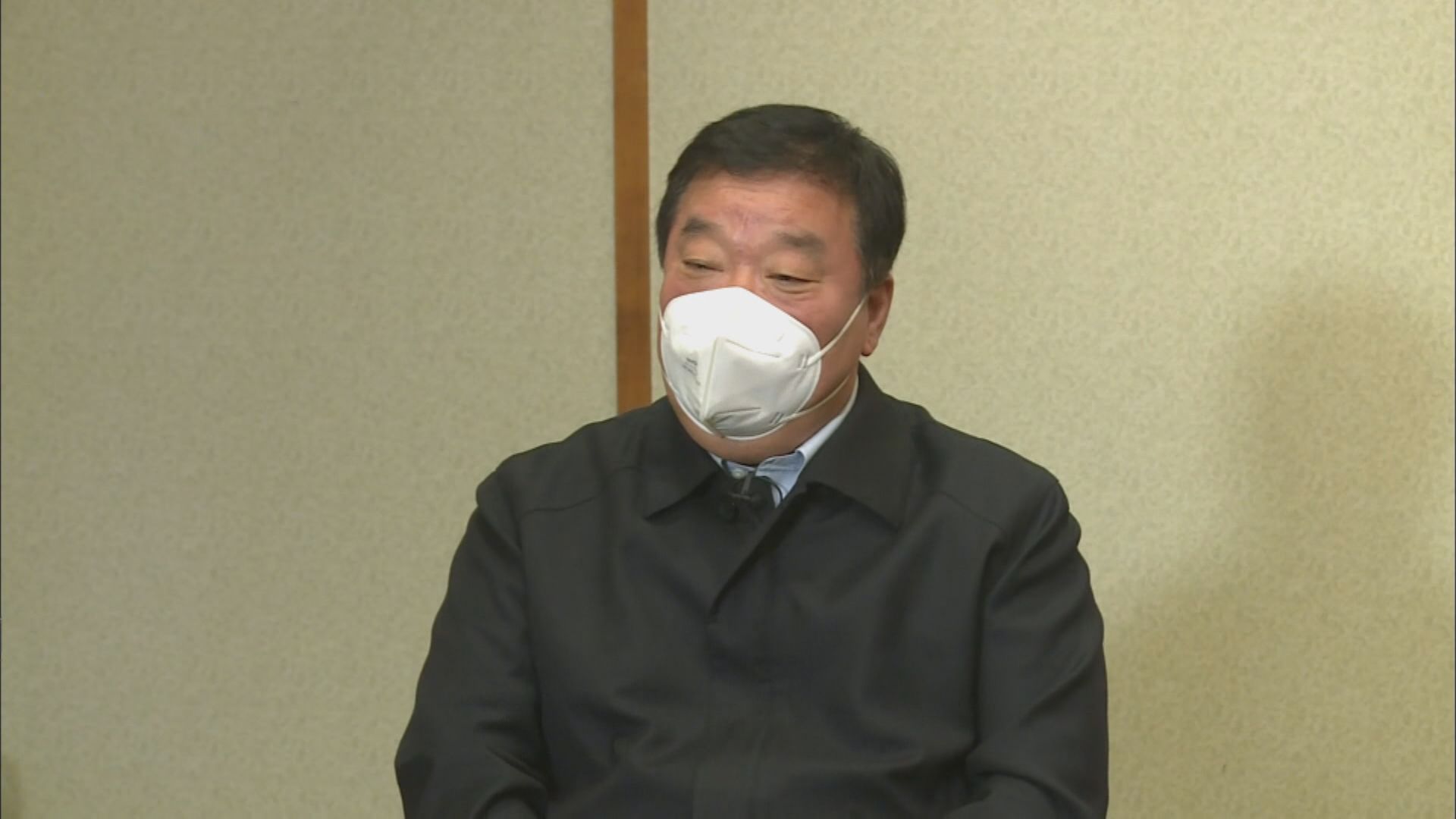 衞健委專家梁萬年視察檢測及隔離設施　重申香港暫無條件與病毒共存