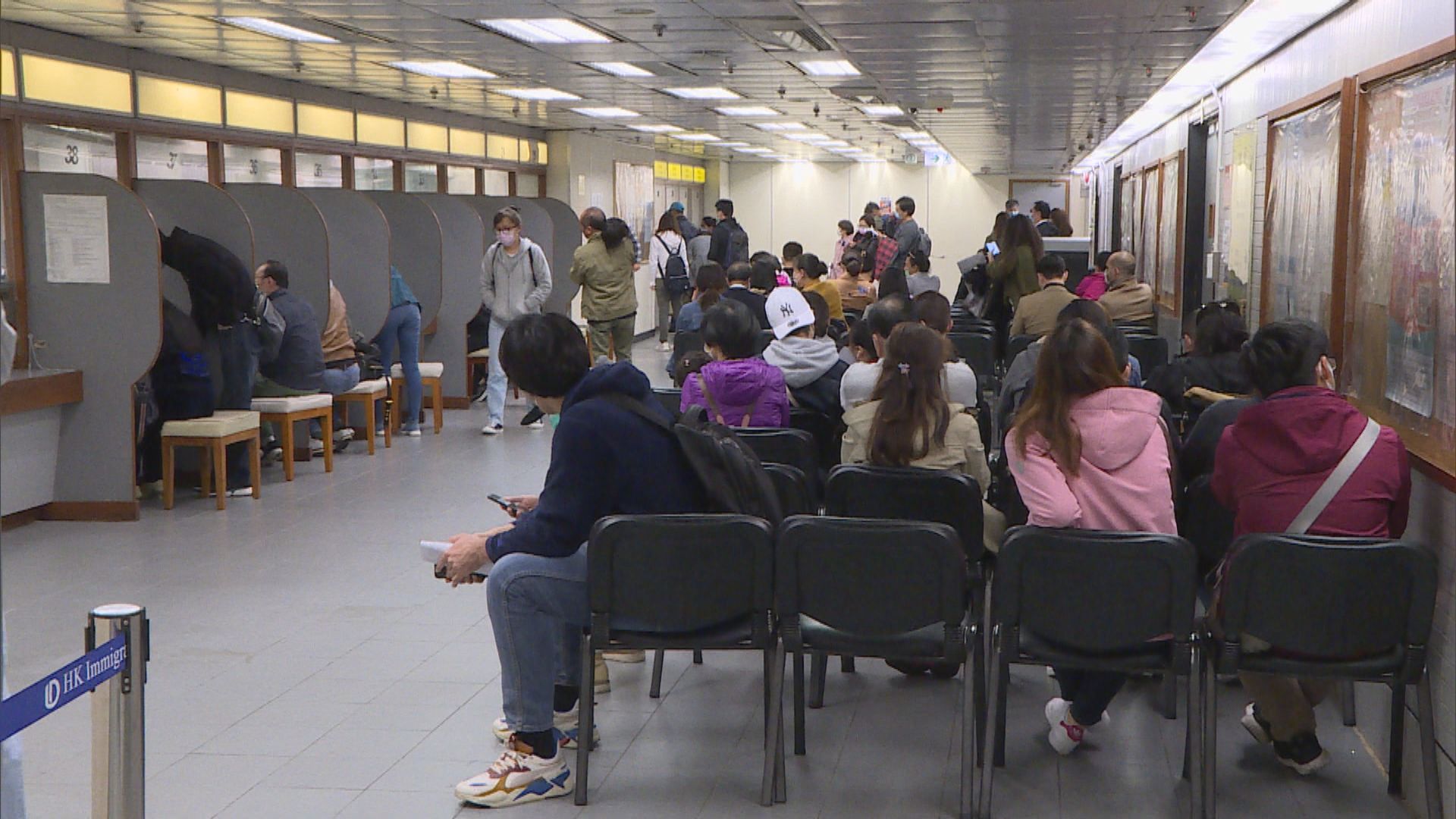 大批內地旅客申請延長逗留在港期限