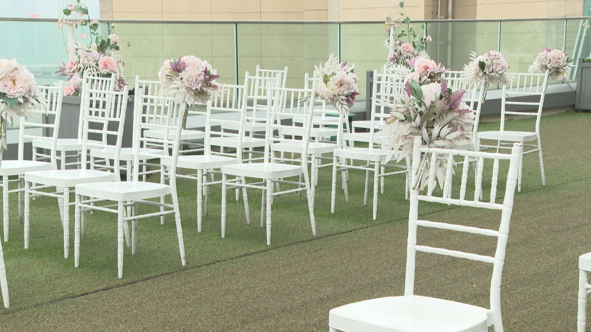 宴會設限最多四十人　準新人指大失預算