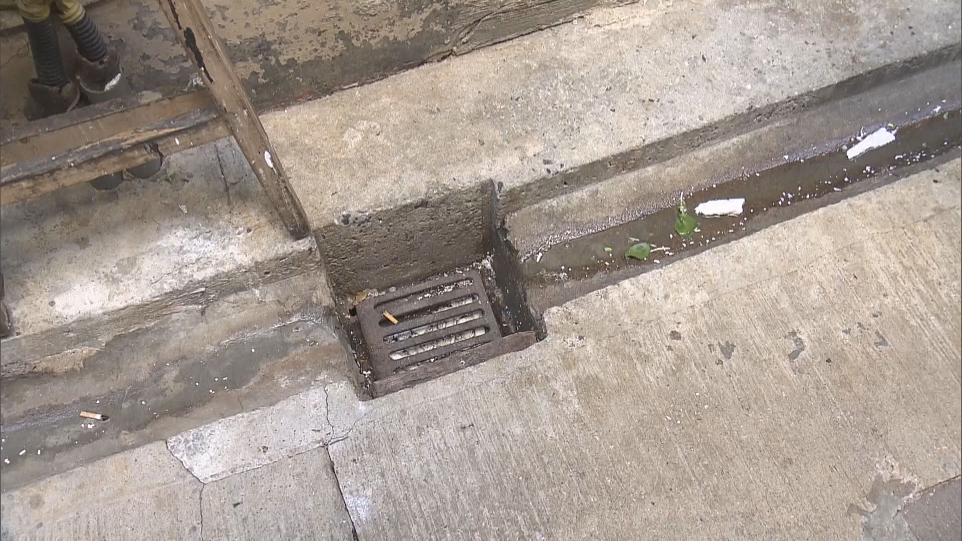 油麻地居民稱區內污水渠常淤塞　憂增播疫風險
