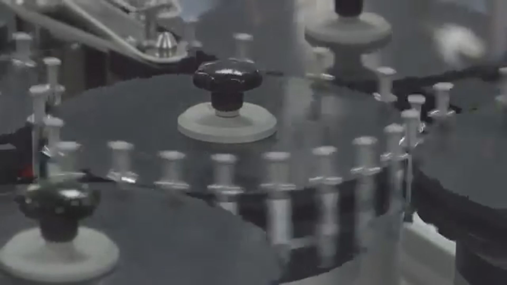 法國藥廠賽諾菲指「疫苗優先給美國」惹惱法國政府