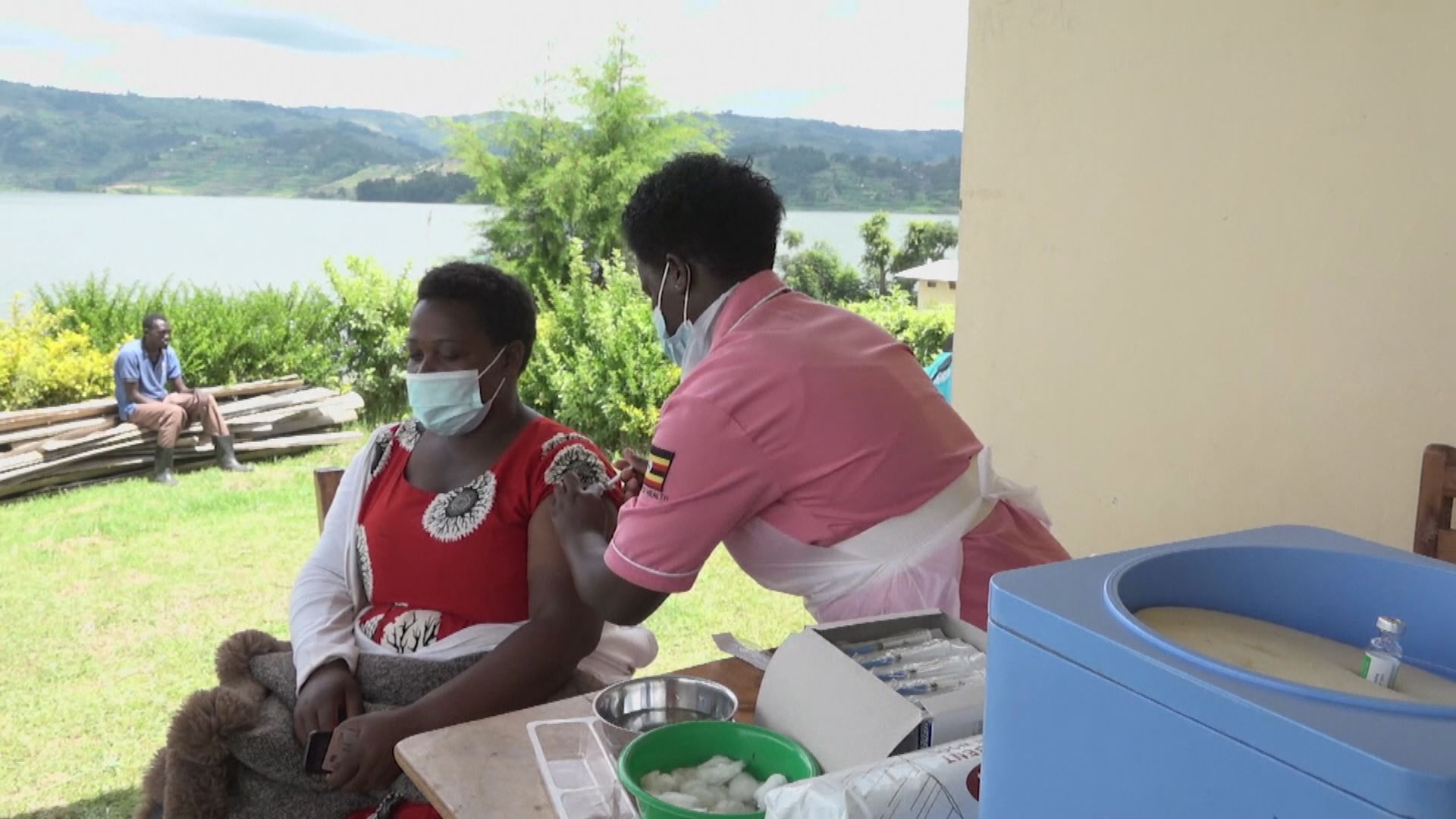 約翰遜冀G7領袖攜手助全球明年完成疫苗接種