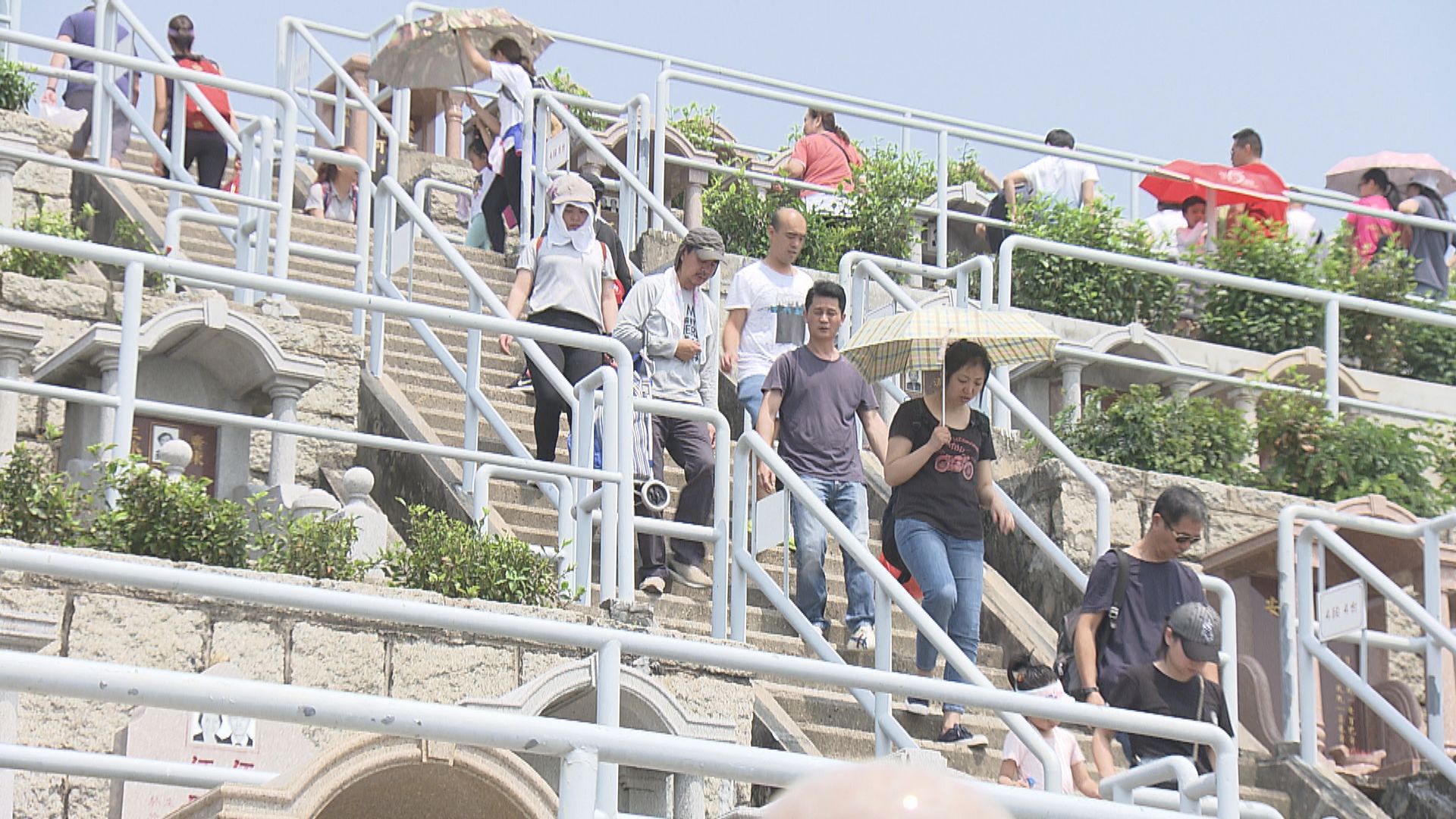 政府呼籲市民分散在清明節前後掃墓