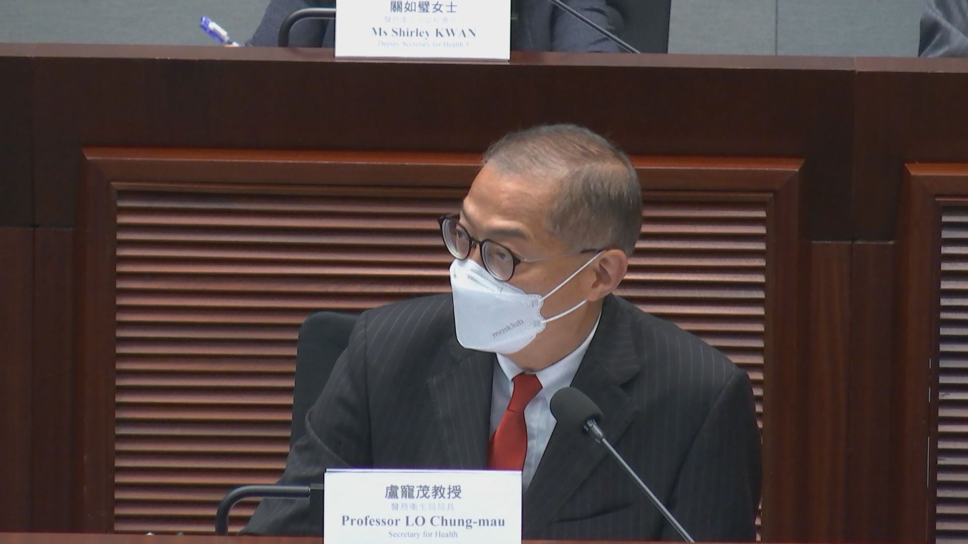 議員認為防疫措施複雜　盧寵茂指放寬防疫要穩打穩紮