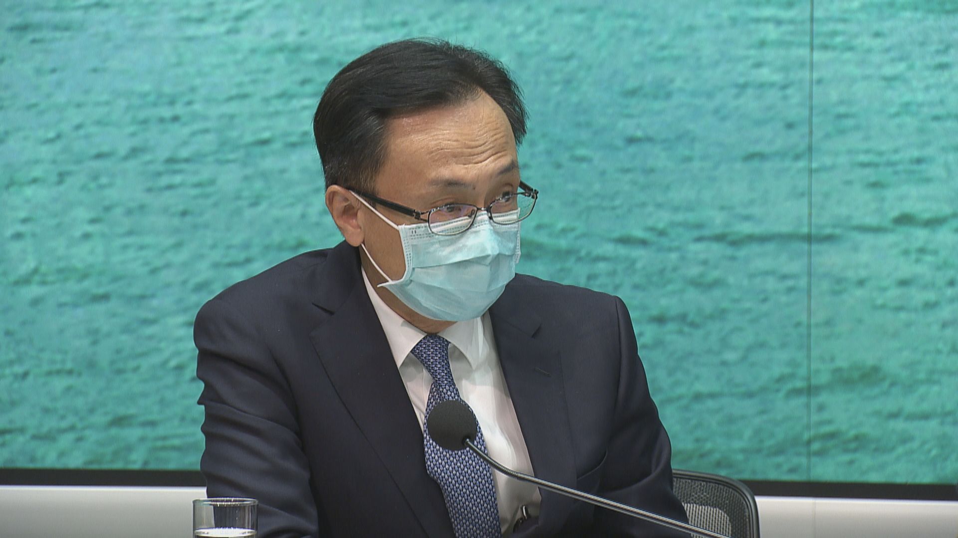 政府接逾1300名滯留湖北港人求助