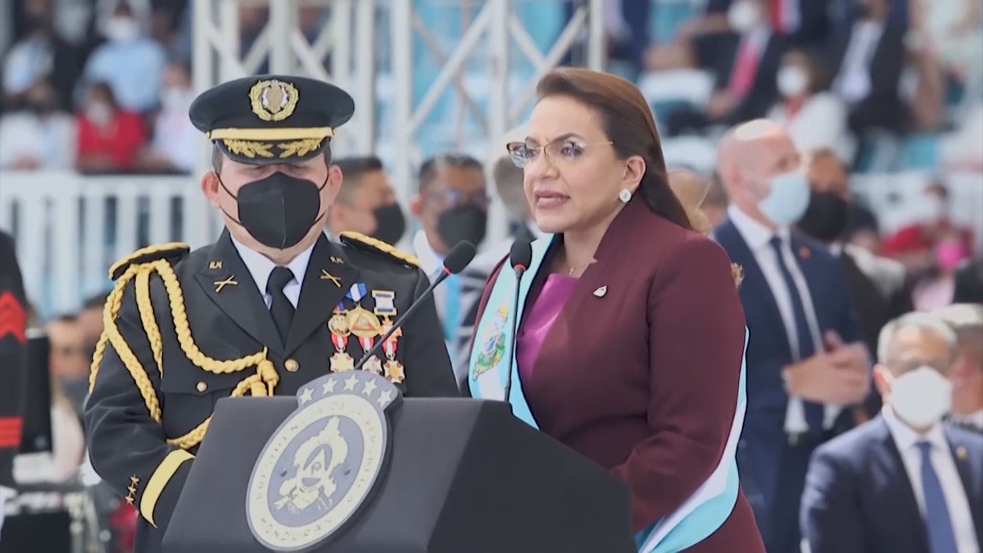 洪都拉斯總統卡斯特羅確診感染新冠病毒