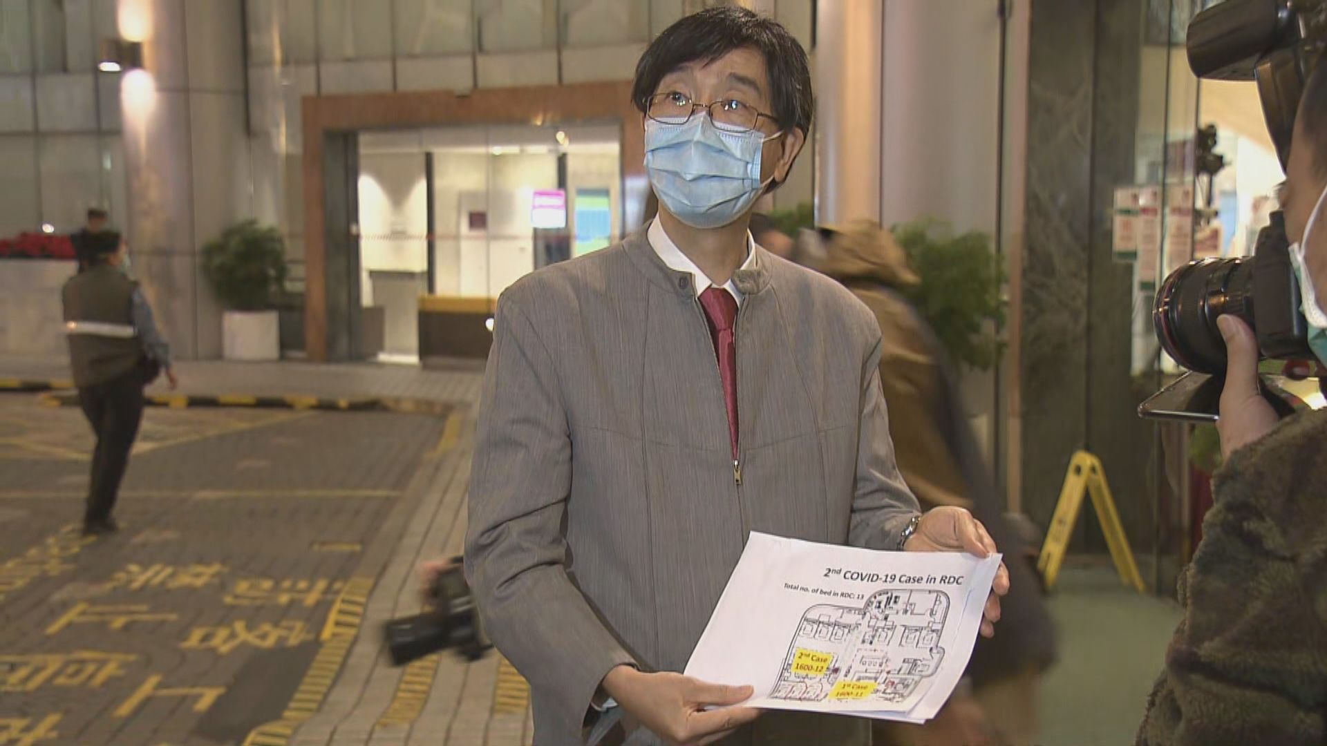 養和再有洗腎病人初步確診　袁國勇籲探病時避免脫口罩