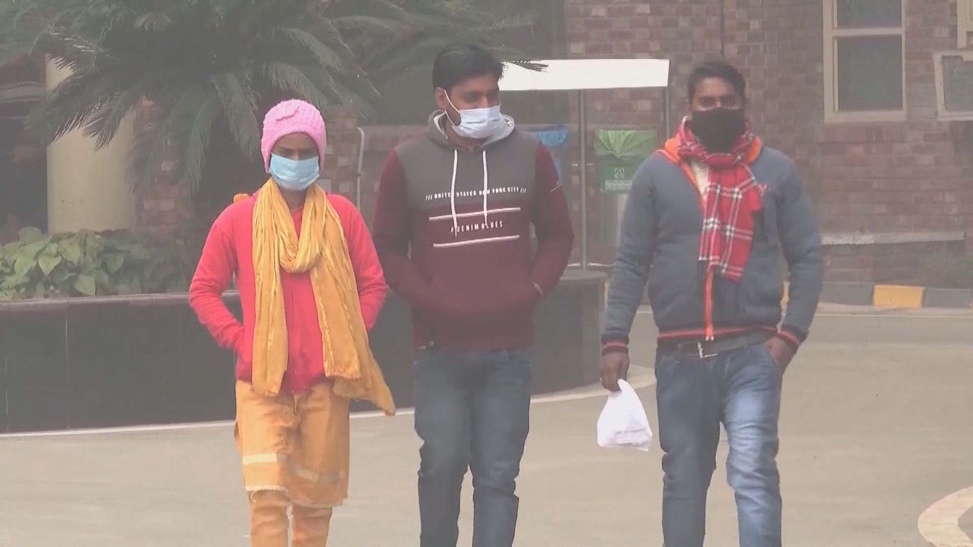 印度新冠疫情大幅反彈　新德里展開為期一周封城措施