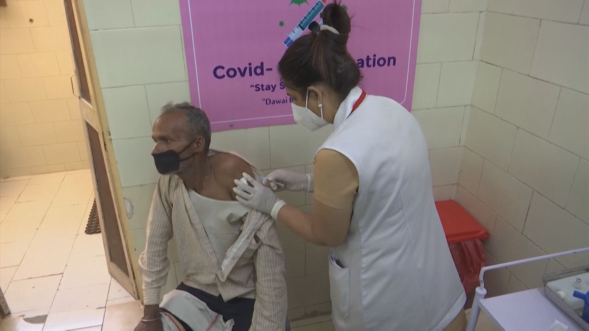 印度逾31萬宗單日新冠確診　破全球紀錄