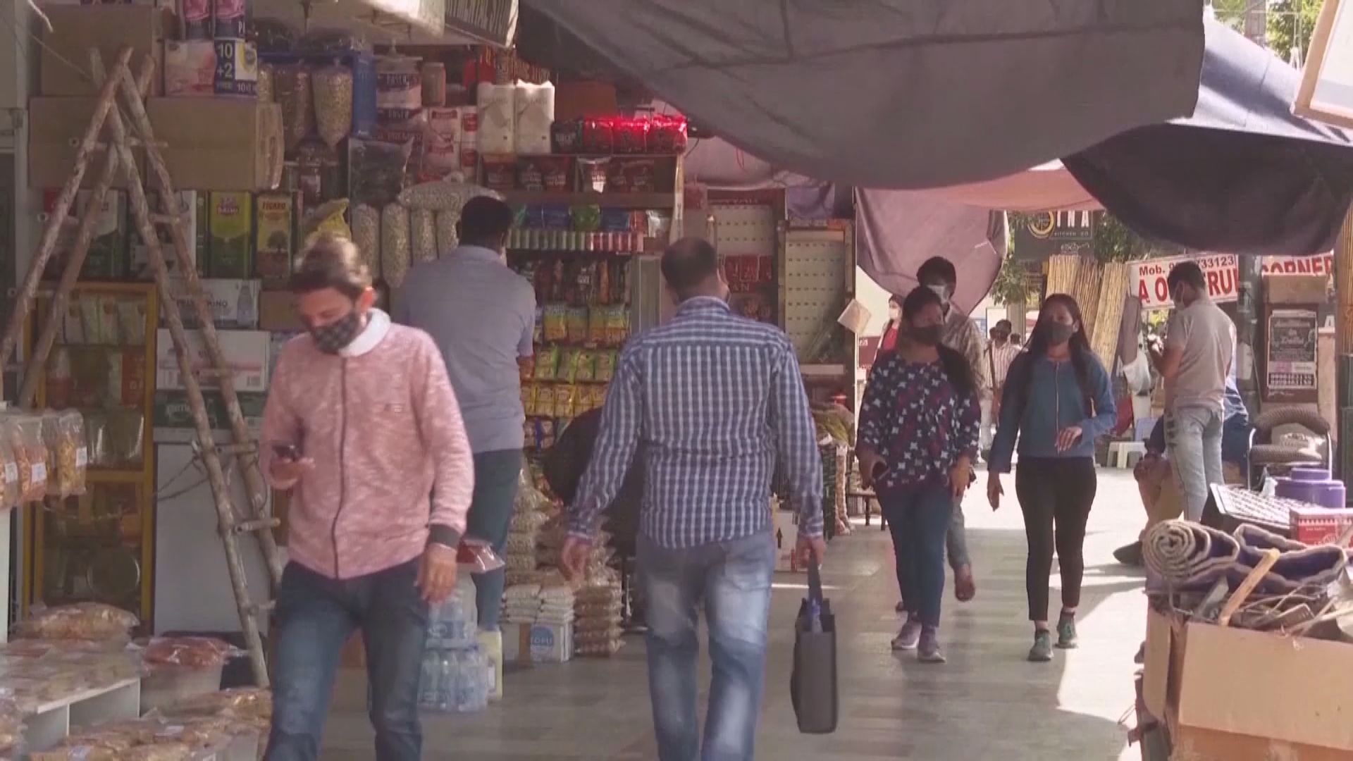 印度增31萬新冠病毒個案　官員認有遺體被拋進河流