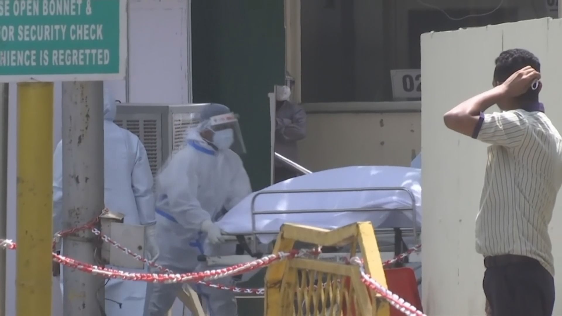 印度新增確診近一個月來首度回落至30萬宗以下