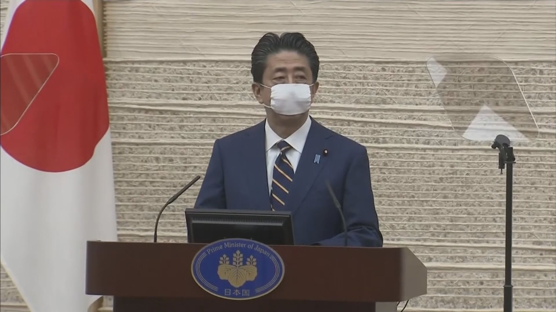 疫情應對慢　安倍內閣支持率跌至四成