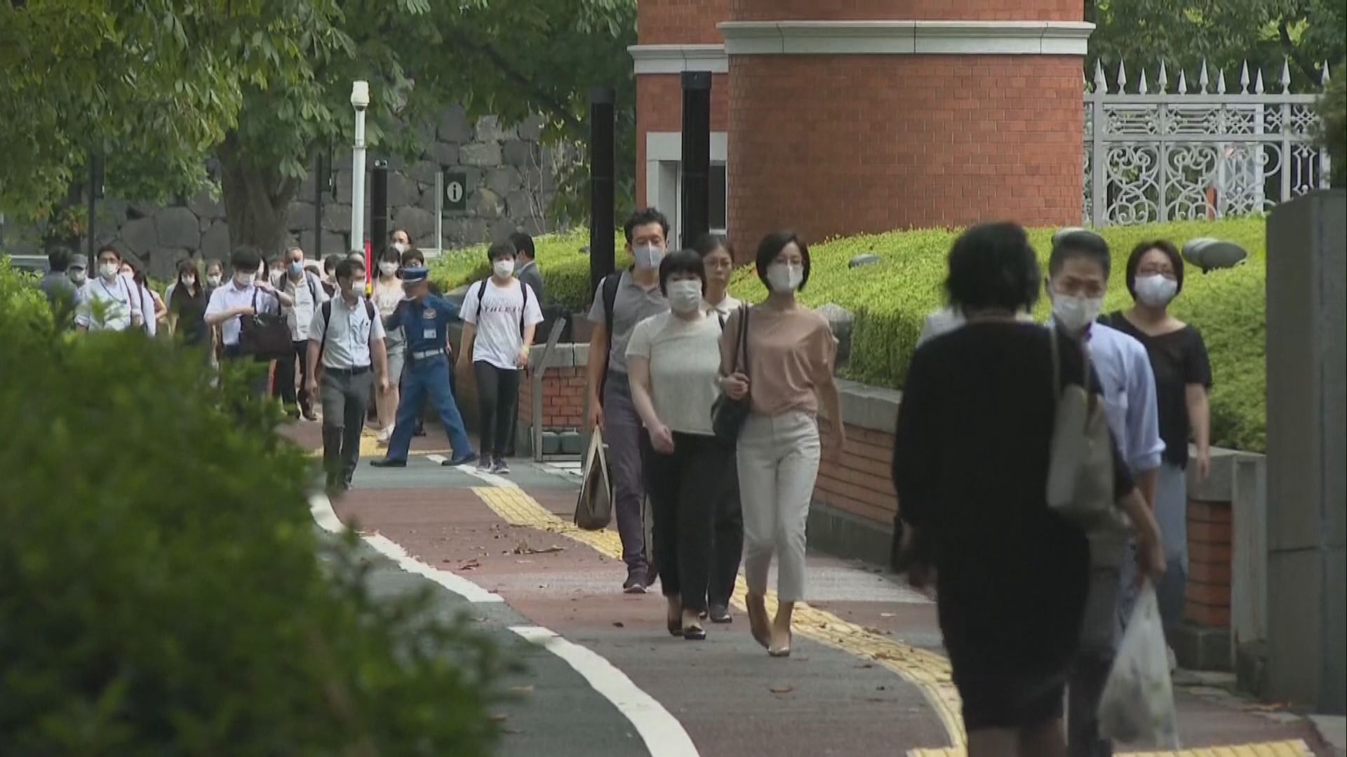 日本逾2300人確診破單日紀錄　東京都疫情警戒級別升至最高