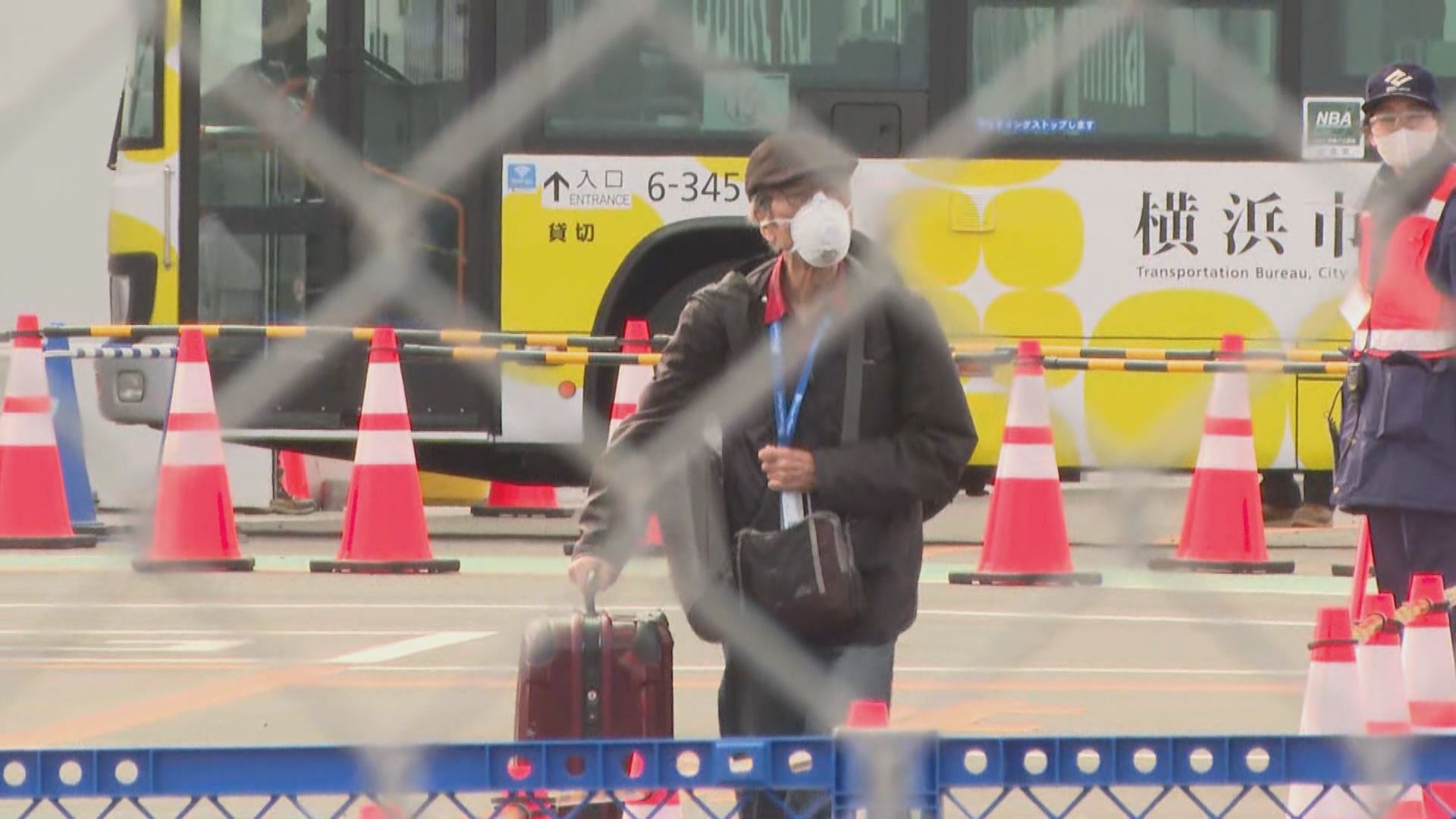 鑽石公主號乘客陸續獲准下船　今日500人先下船