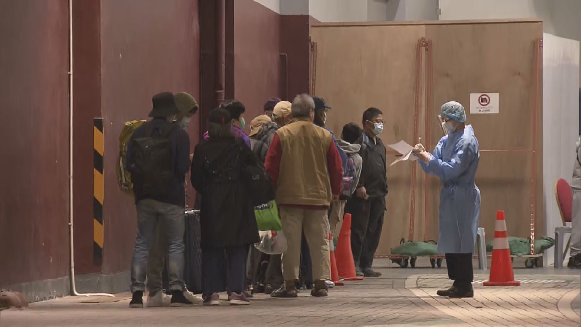 林鄭：稍後訂法律框架強制爆疫點人員檢測有結果前禁足