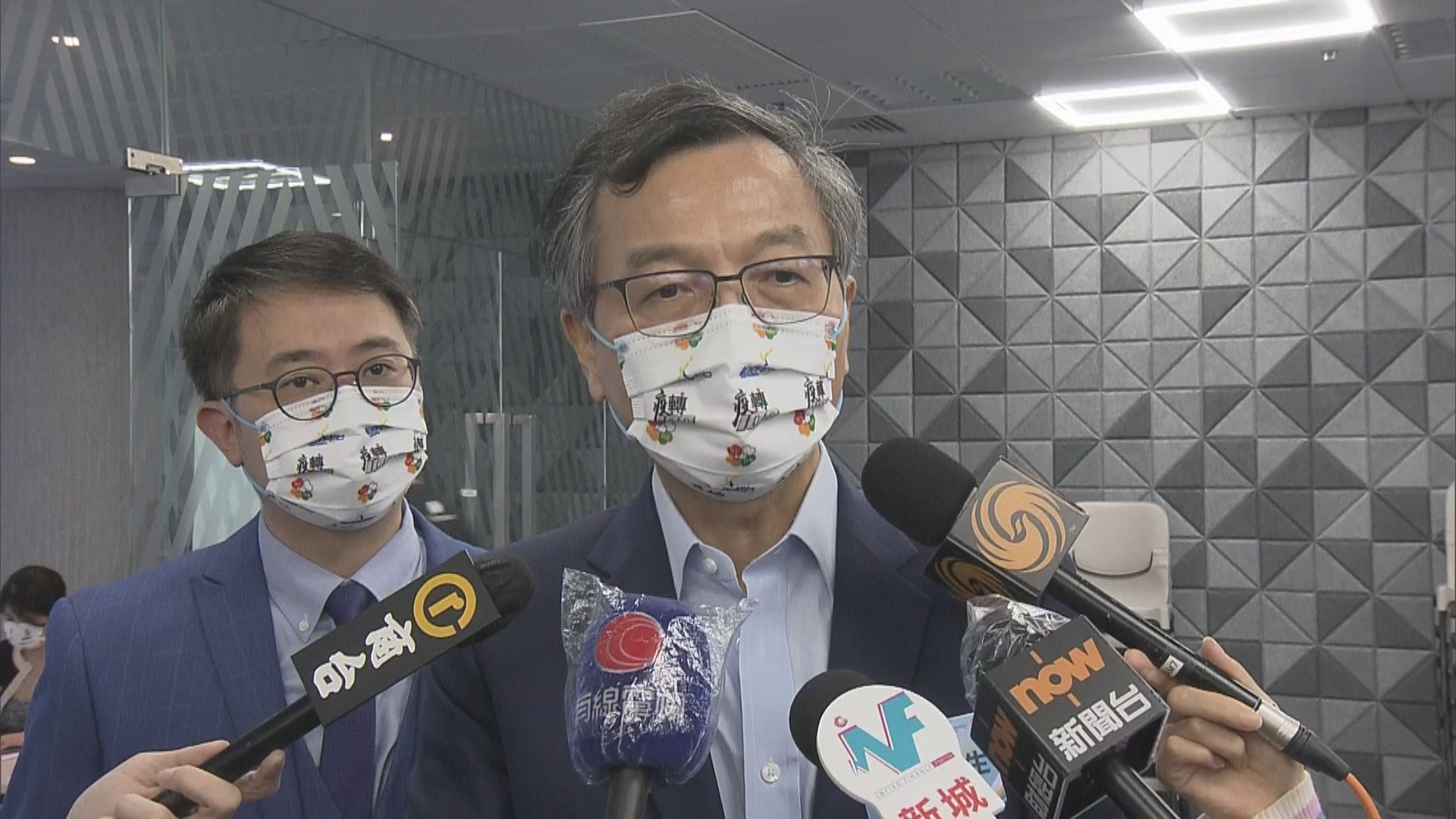 林正財：可考慮先實行居內地港人通過檢測後返港免檢疫