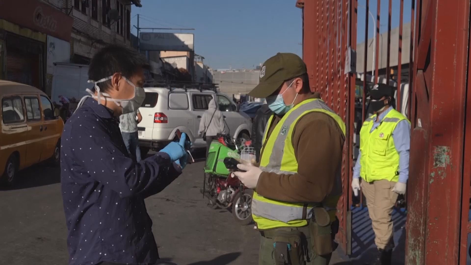 拉美封城措施面臨執行困難　貧民區和街市成病毒溫床