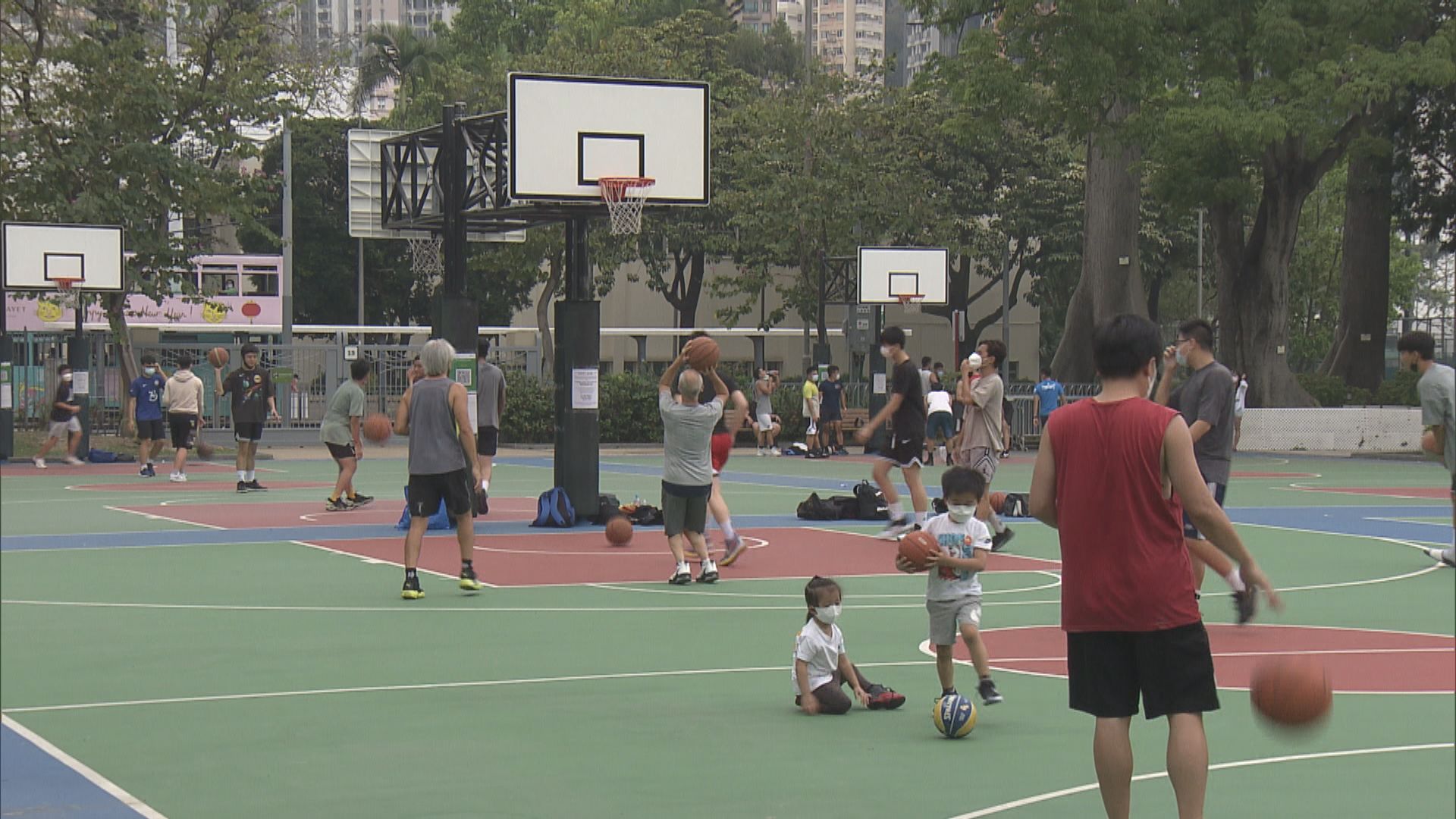 康文署大部分體育設施重開　有人說須戴口罩做運動較辛苦