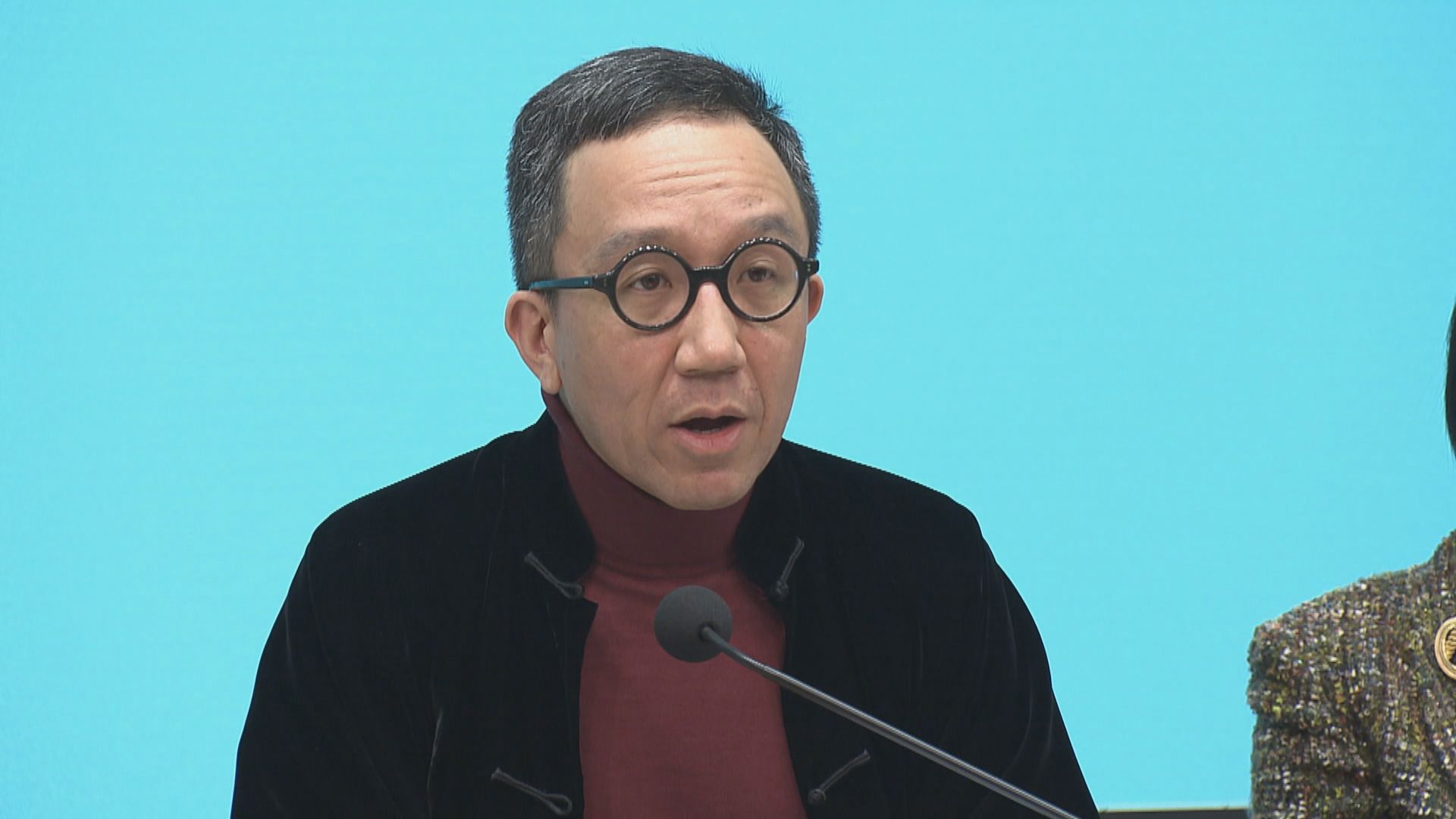 梁卓偉：新型冠狀病毒傳播力與沙士相近