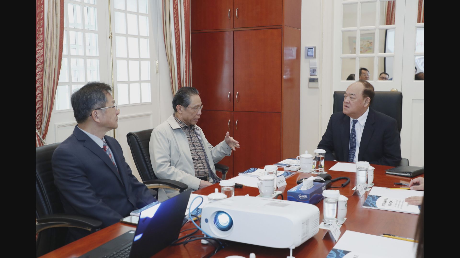 澳門與珠海採取聯防機制　出入境須量體溫