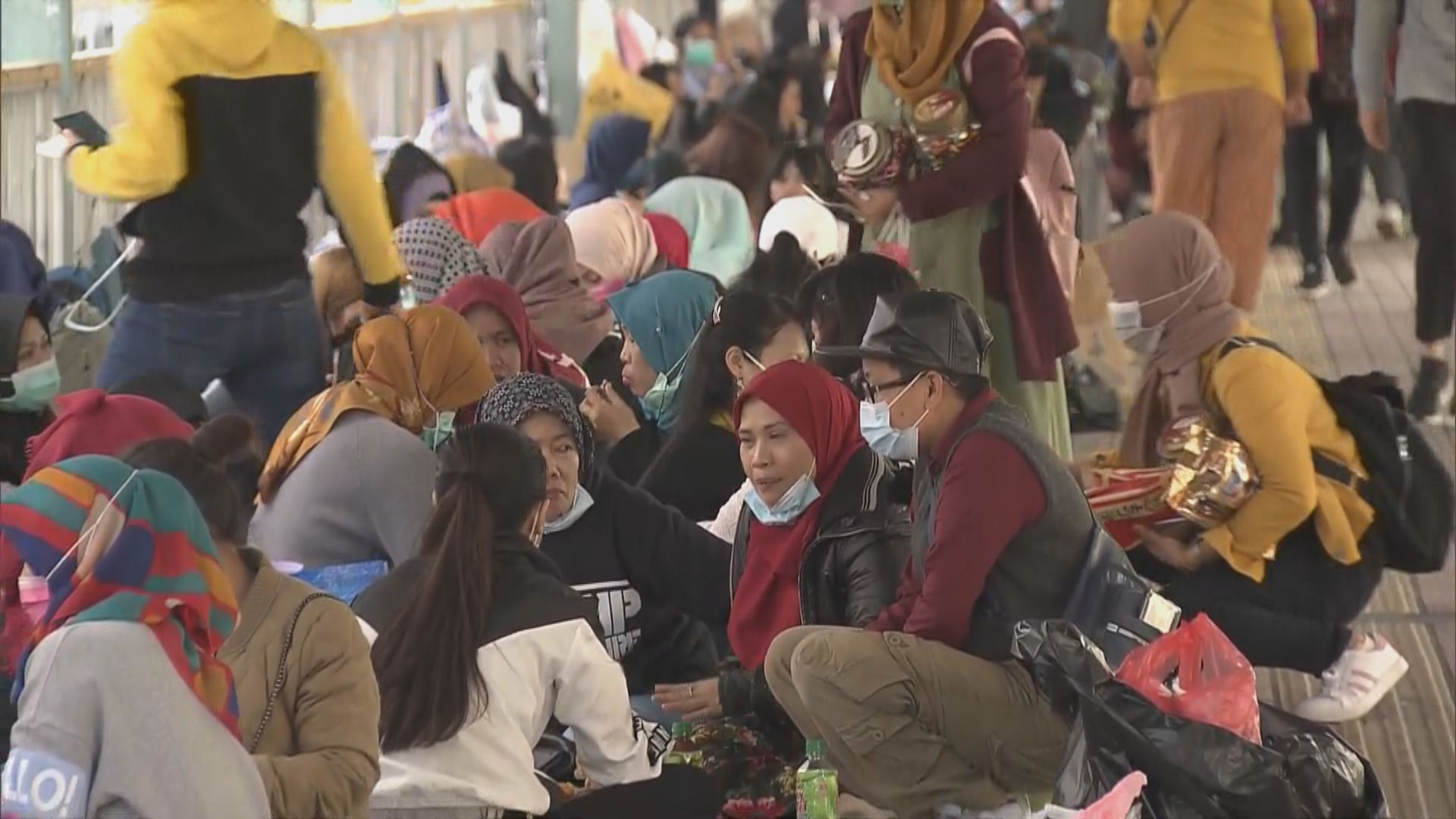 大量外傭在街上聚集　專家憂傳播風險高