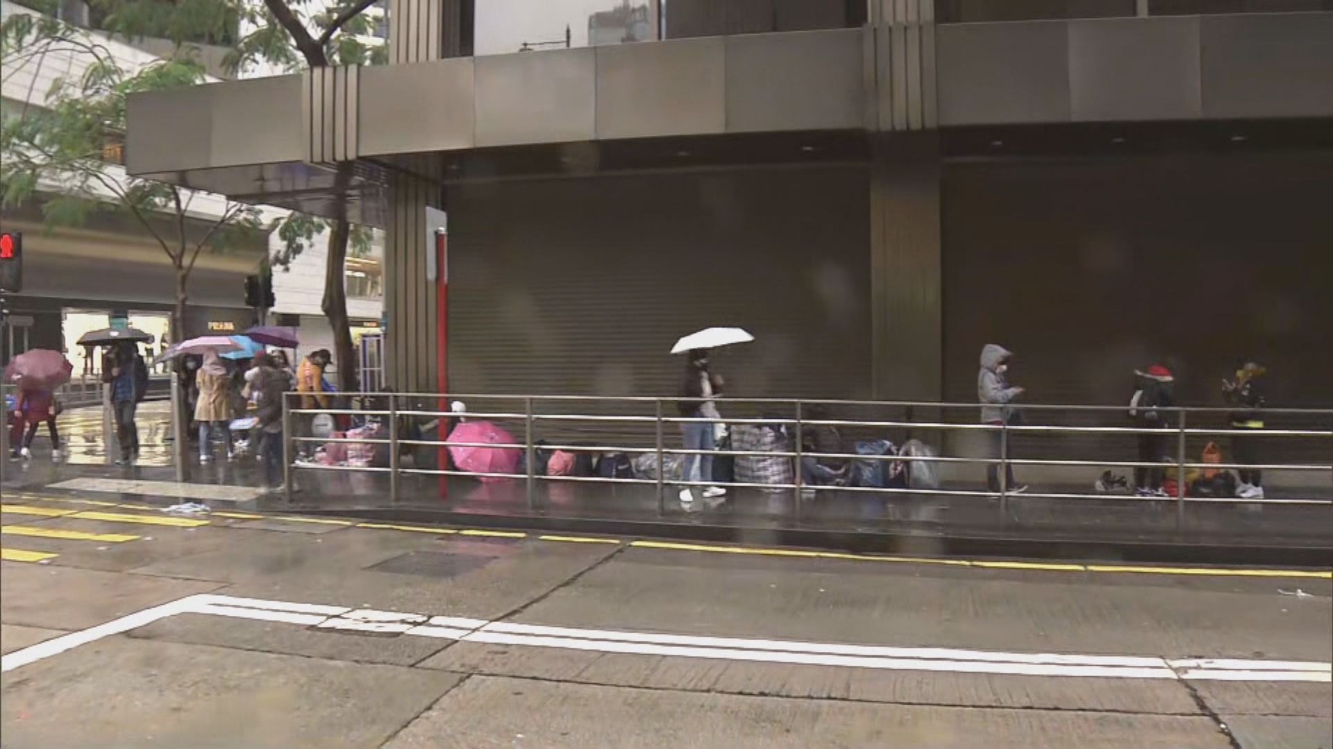 勞工處向外傭發出十張違反限聚及口罩令告票