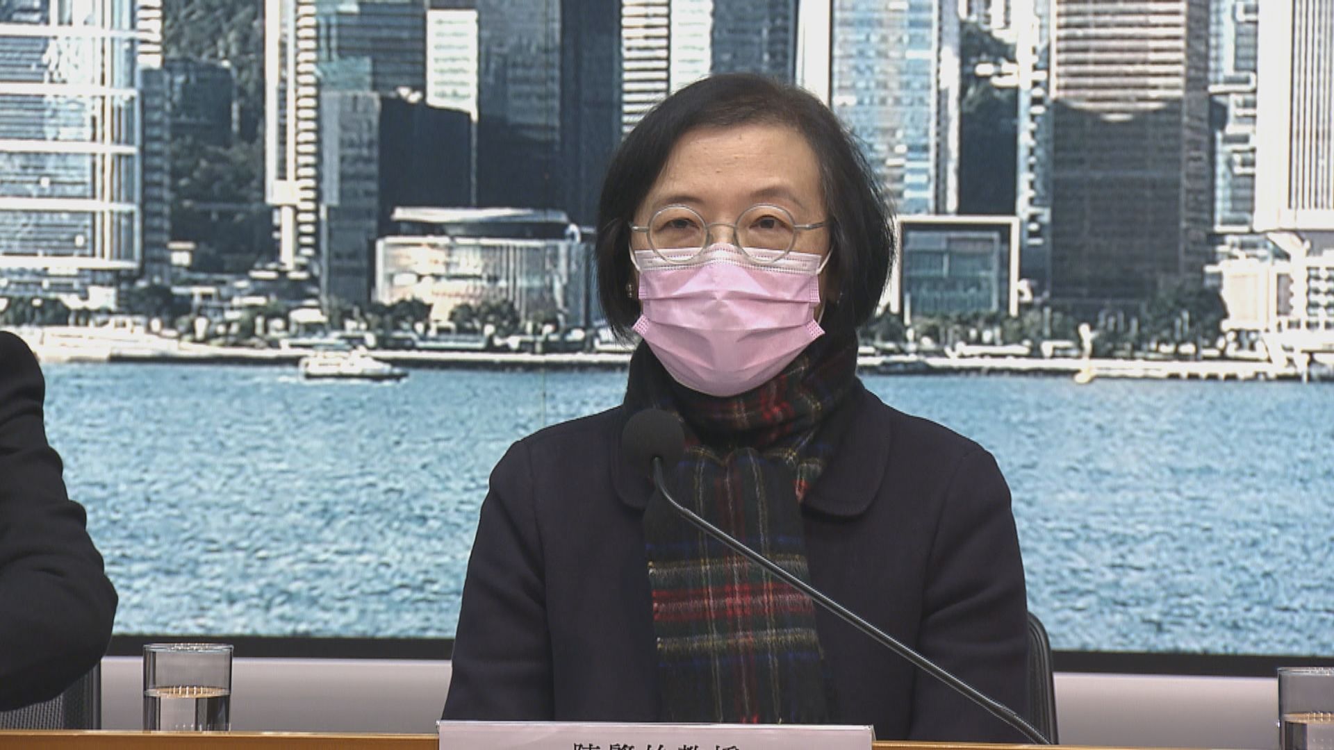 政府決定重開十五個年宵花市　攤檔數目減半