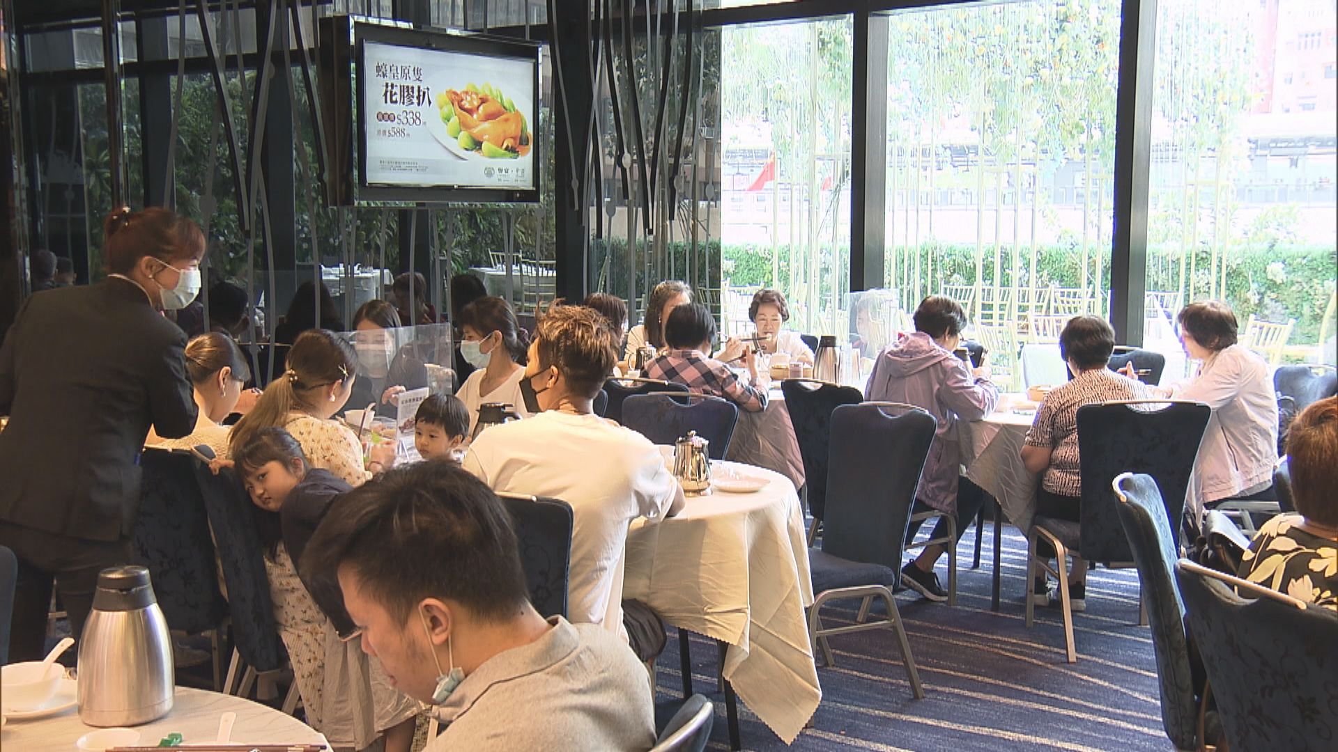 政府維持社交距離措施至本月廿六日