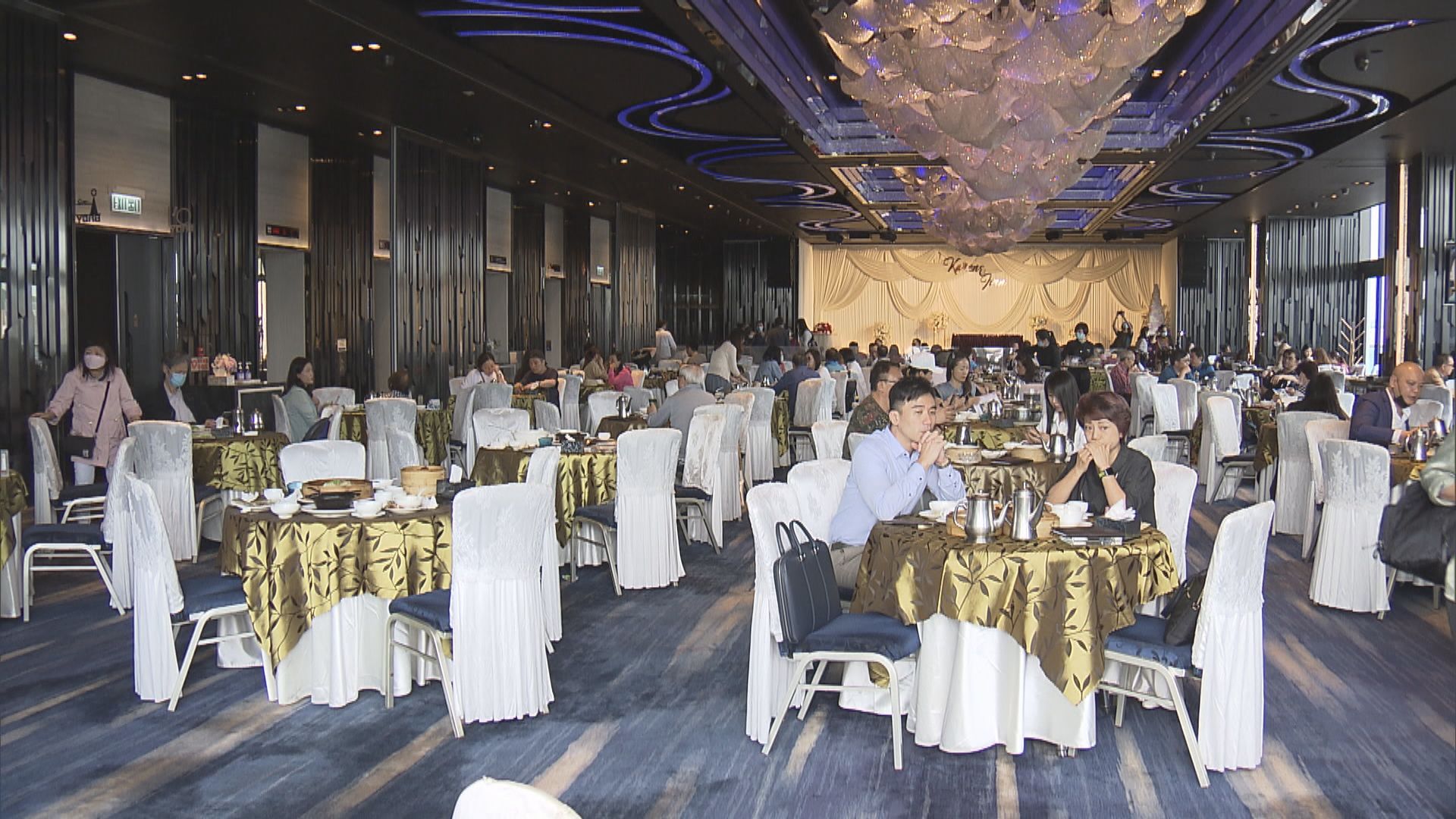 政府周四起放寬社交距離措施　大部分處所可增人數上限