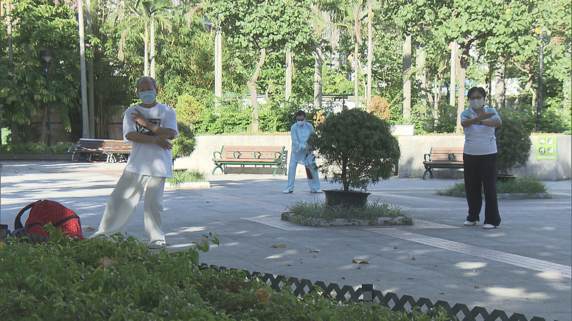 政府擬下階段放寬戶外運動及郊野公園毋須戴口罩