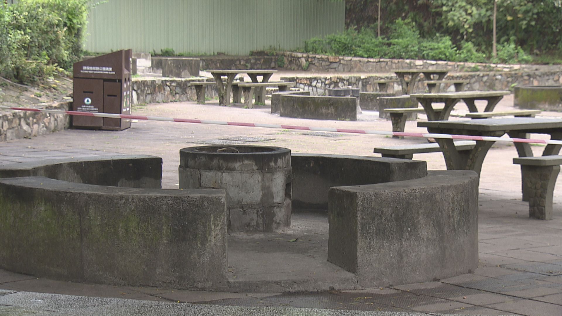 政府進一步放寬防疫限制　燒烤場地重開餐飲處所營業時間限制取消