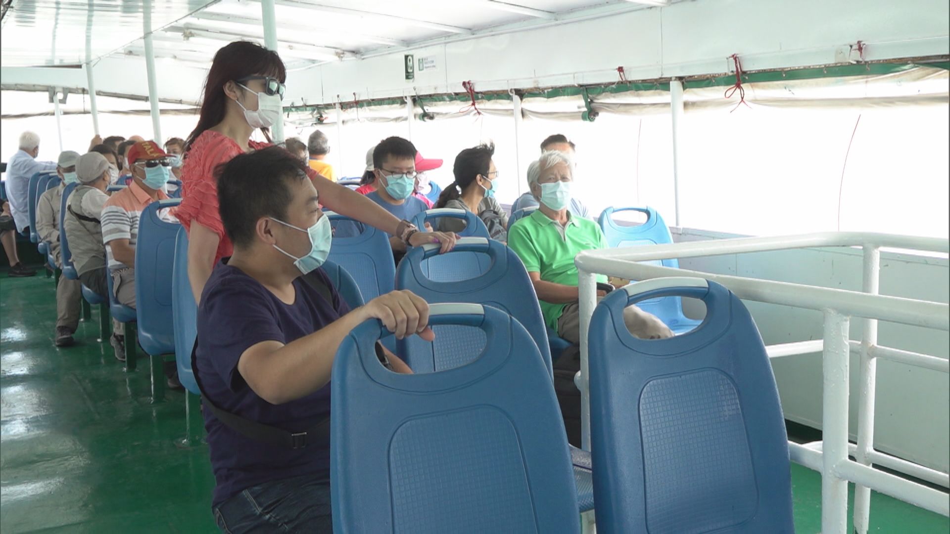 政府放寬本地團不多於30人一團　周五起生效