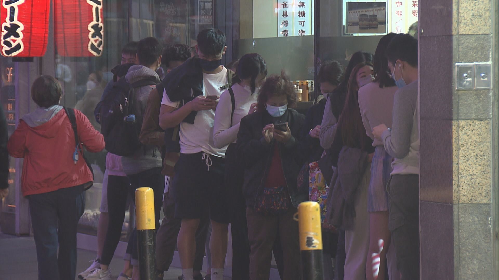 食肆再禁晚市堂食前夕　市民特意外出用膳